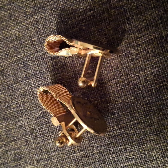 Libra Mens Gold Plated Cuffs - Picture 4 of 4